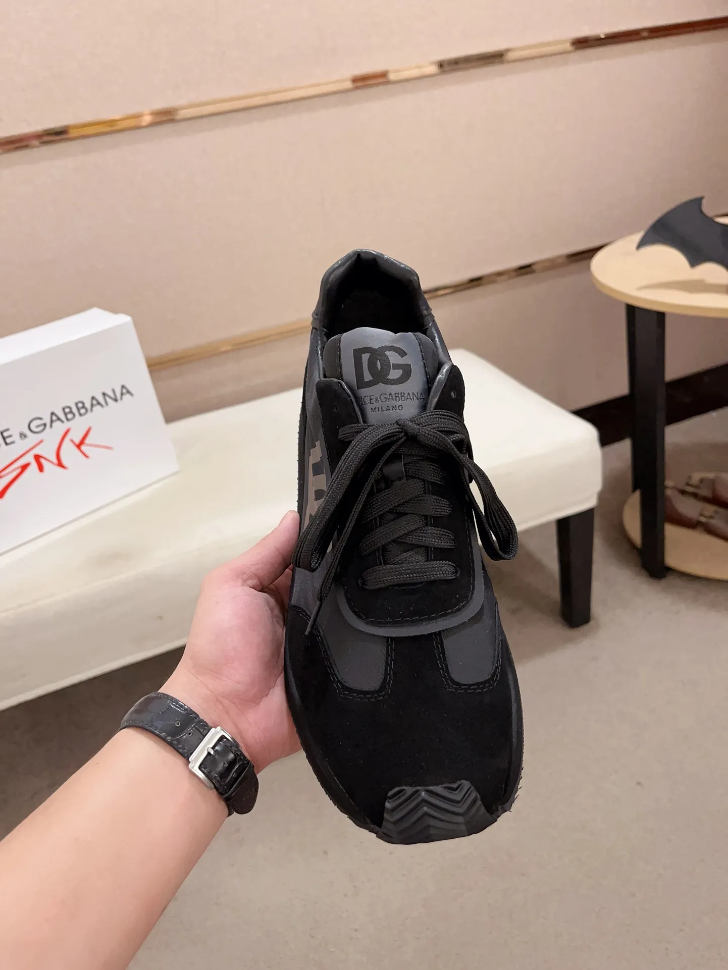 Factory price: 420💰Counter quality, [Proud] DG's latest casual, original quality men's shoes🤠Imported top layer💕Soft sheepskin lining [Proud] In terms of materials and workmanship, it beats all versions on the market💕Highest quality shipments Real photos🎬😇❤Fabrics and imported rubber materials highlight the unique charm of the brand😘The shoelaces are also original custom-made👻Classic lace-up shoes are very comfortable on the feet , code number 38-44 (45.46 can be customized)